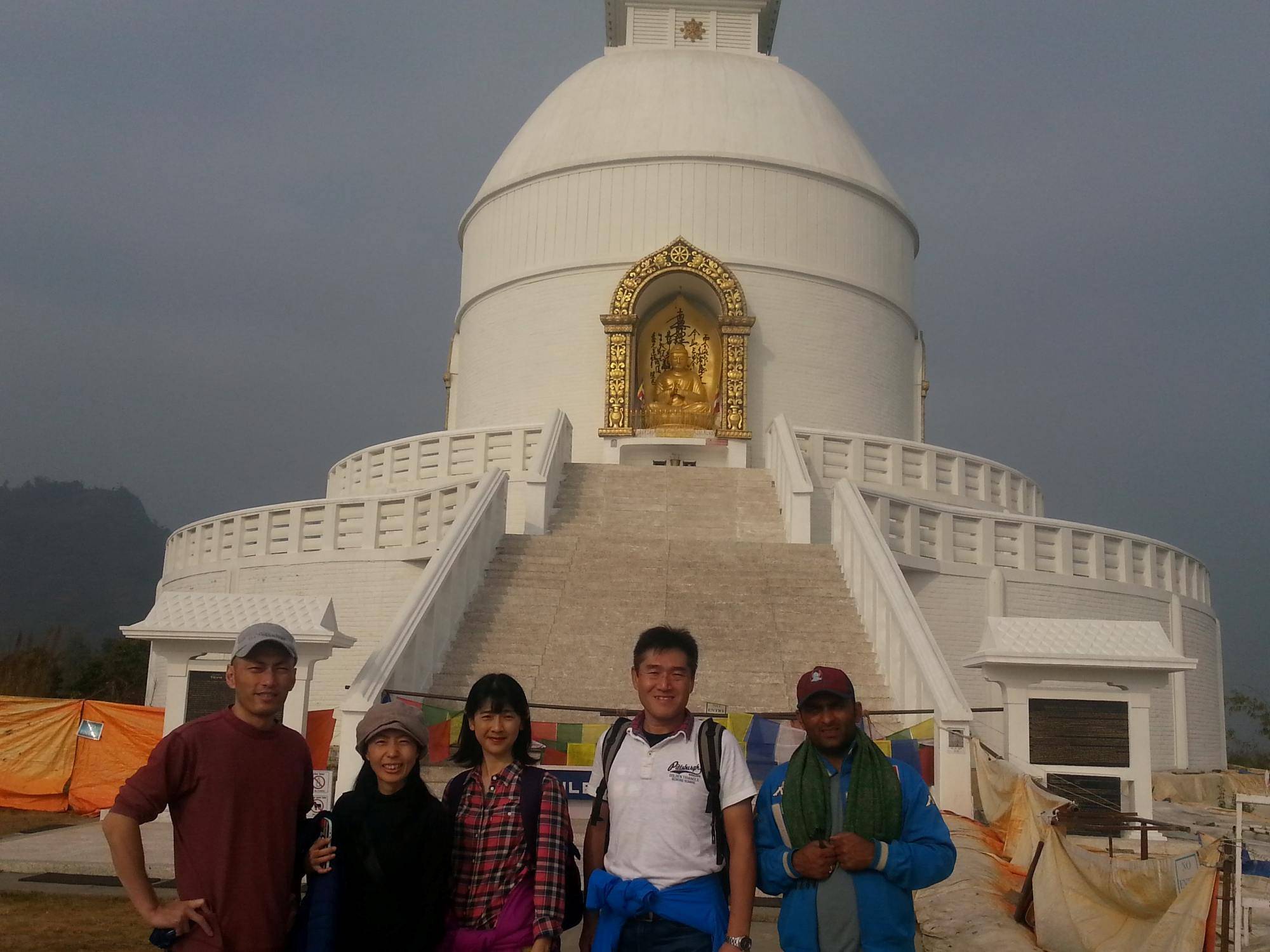 World Peace Pagoda Hike: Boat & Trek from Lakeside